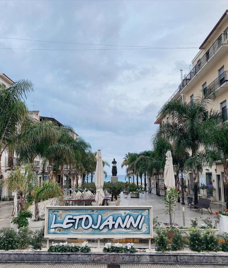 Apartmán Casa Peppino Letojanni Exteriér fotografie